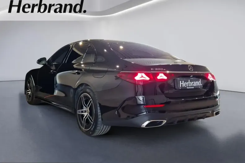 Mercedes-Benz E 300 (Clasa E) din 2024 cu 32.857 km - oferta MER203237 - foto 3