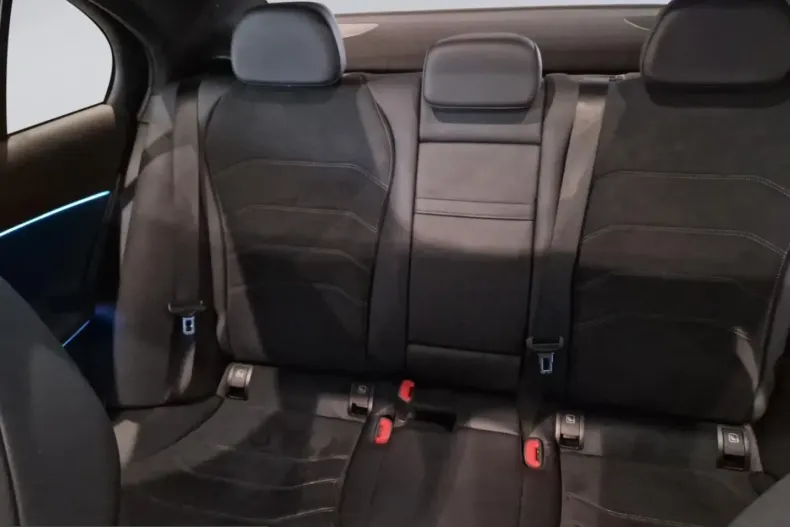 Mercedes-Benz E 300 (Clasa E) din 2024 cu 32.857 km - oferta MER203237 - foto 10