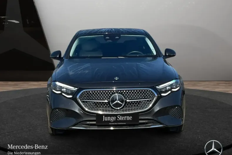Mercedes-Benz E 300 (Clasa E) din 2025 cu 12.516 km - oferta MER203240 - foto 3
