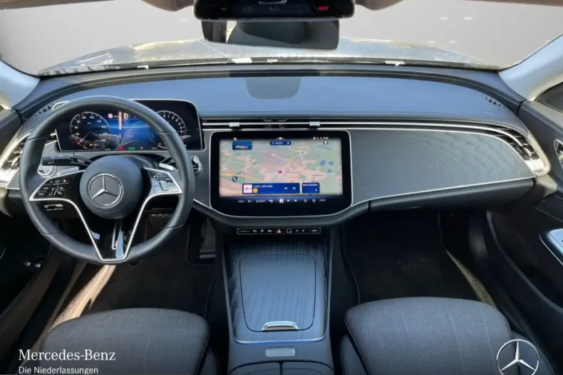 Mercedes-Benz E 300 (Clasa E) din 2025 cu 12.516 km - oferta MER203240 - foto 10