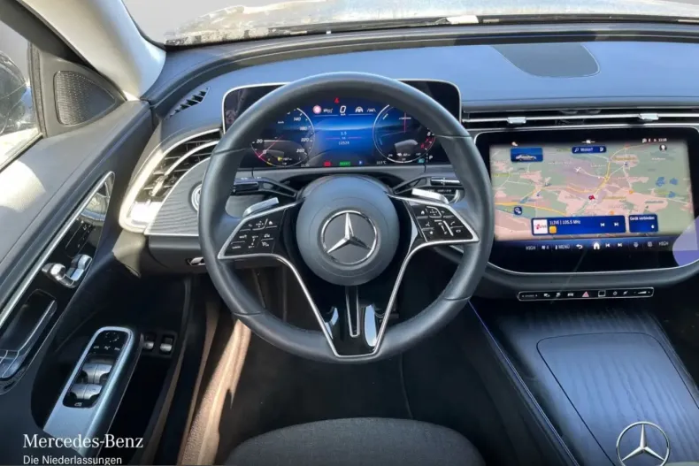 Mercedes-Benz E 300 (Clasa E) din 2025 cu 12.516 km - oferta MER203240 - foto 11