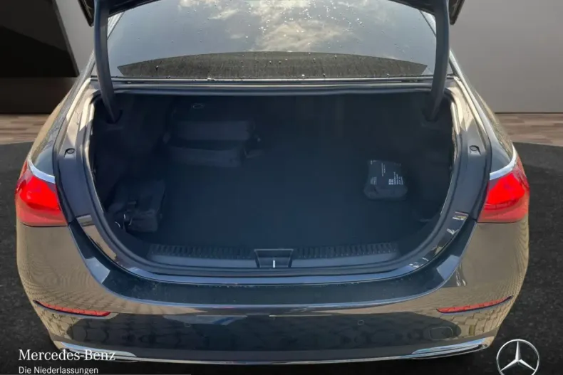 Mercedes-Benz E 300 (Clasa E) din 2025 cu 12.516 km - oferta MER203240 - foto 15