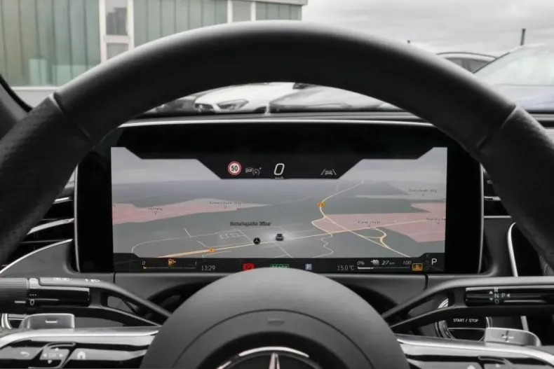 Mercedes-Benz E 300 (Clasa E) din 2025 cu 6.403 km - oferta MER203244 - foto 15