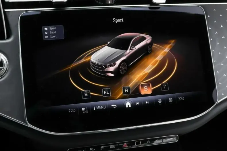 Mercedes-Benz E 300 (Clasa E) din 2025 cu 6.403 km - oferta MER203244 - foto 18