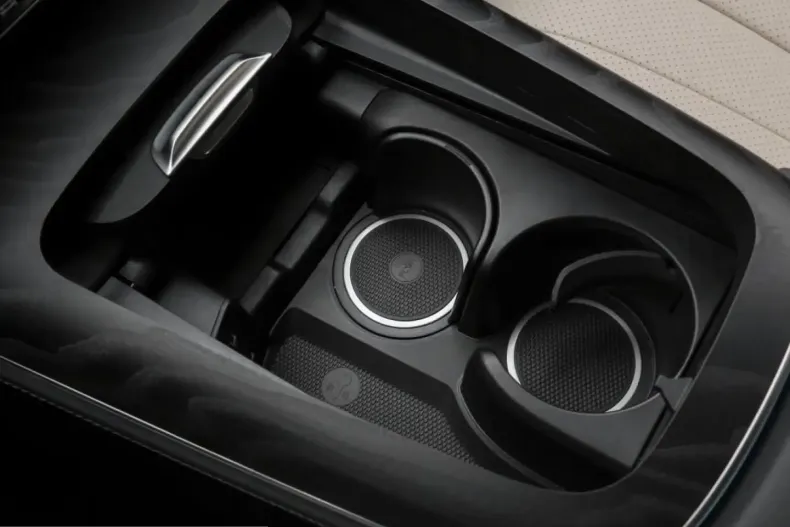 Mercedes-Benz E 300 (Clasa E) din 2025 cu 6.403 km - oferta MER203244 - foto 19