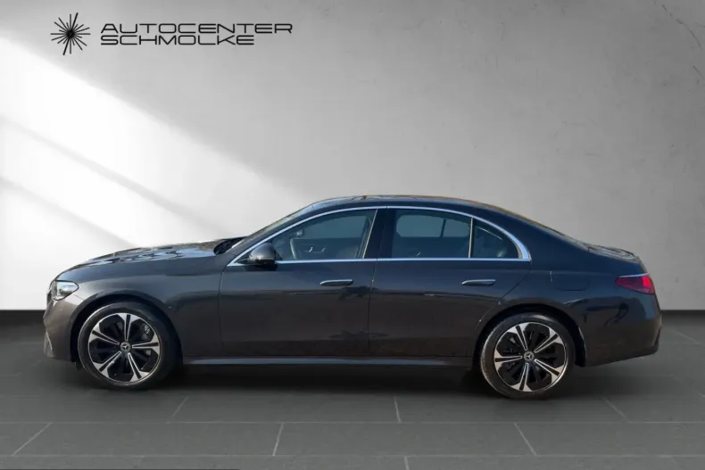 Mercedes-Benz E 300 (Clasa E) din 2025 cu 5.500 km - oferta MER203245 - foto 2