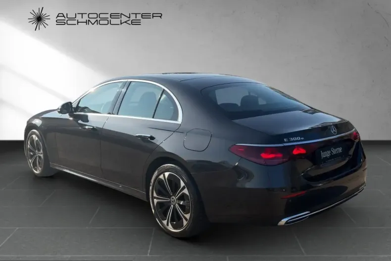 Mercedes-Benz E 300 (Clasa E) din 2025 cu 5.500 km - oferta MER203245 - foto 3