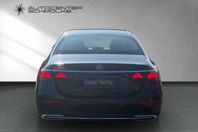 Mercedes-Benz E 300 (Clasa E) din 2025 cu 5.500 km - oferta MER203245 - foto 4