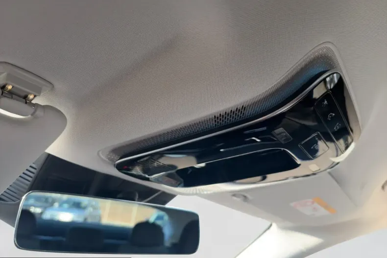 Mercedes-Benz E 300 (Clasa E) din 2025 cu 5.500 km - oferta MER203245 - foto 15