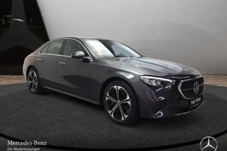 Mercedes-Benz E 300 (Clasa E) din 2024 cu 1.326 km - oferta MER203248 - foto 3