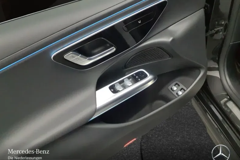 Mercedes-Benz E 300 (Clasa E) din 2024 cu 1.326 km - oferta MER203248 - foto 14