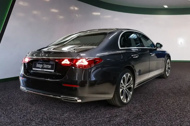 Mercedes-Benz E 300 (Clasa E) din 2024 cu 7.470 km - oferta MER203249 - foto 3