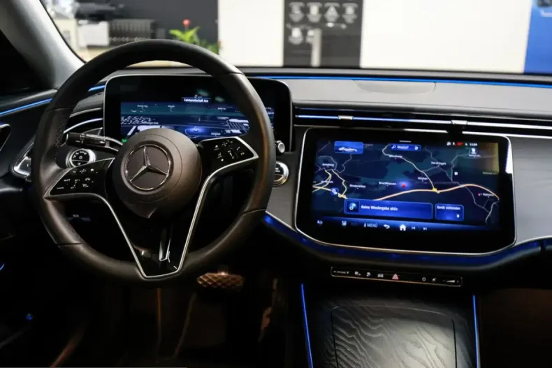 Mercedes-Benz E 300 (Clasa E) din 2024 cu 7.470 km - oferta MER203249 - foto 7