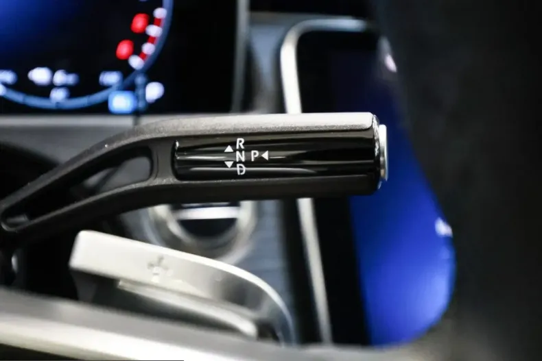 Mercedes-Benz E 300 (Clasa E) din 2024 cu 7.470 km - oferta MER203249 - foto 20