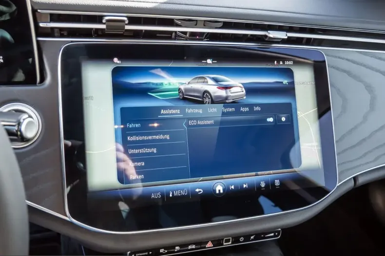 Mercedes-Benz E 300 (Clasa E) din 2025 cu 8.126 km - oferta MER203254 - foto 10