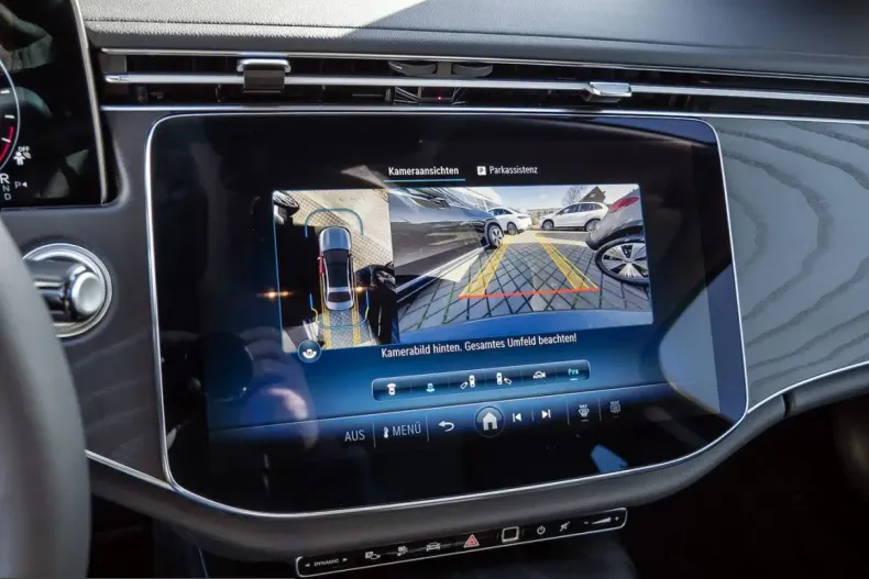 Mercedes-Benz E 300 (Clasa E) din 2025 cu 8.126 km - oferta MER203254 - foto 11