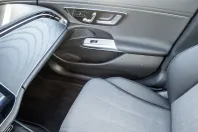 Mercedes-Benz E 300 (Clasa E) din 2025 cu 8.126 km - oferta MER203254 - foto 13