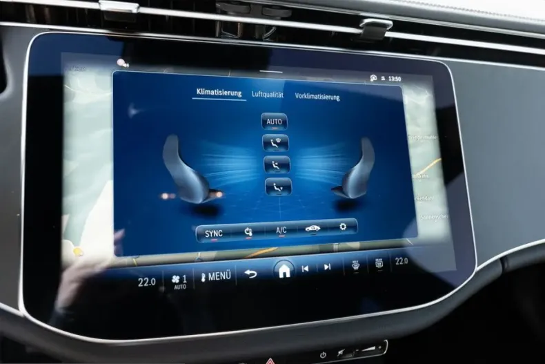 Mercedes-Benz E 300 (Clasa E) din 2024 cu 12.300 km - oferta MER203255 - foto 11