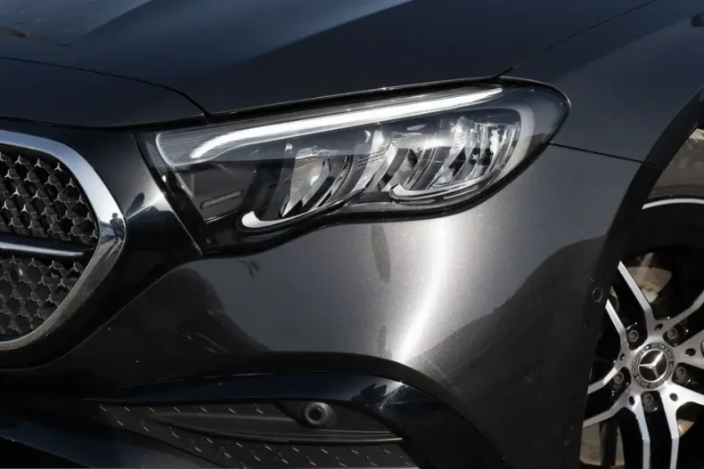 Mercedes-Benz E 300 (Clasa E) din 2024 cu 12.300 km - oferta MER203255 - foto 20