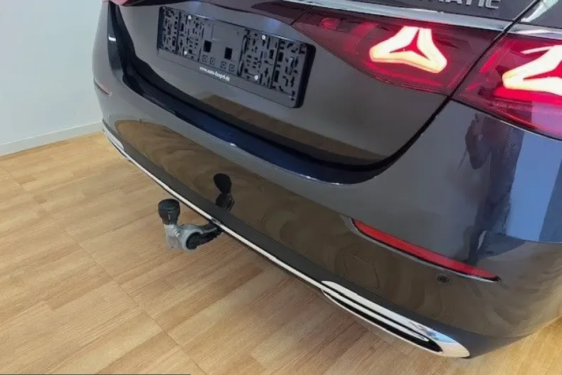 Mercedes-Benz E 300 (Clasa E) din 2025 cu 20.000 km - oferta MER203257 - foto 6