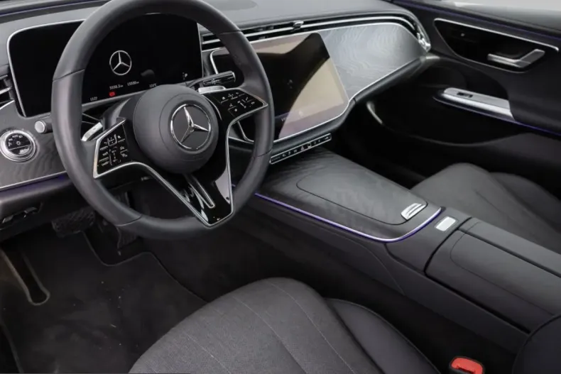 Mercedes-Benz E 300 (Clasa E) din 2025 cu 15.471 km - oferta MER203258 - foto 5