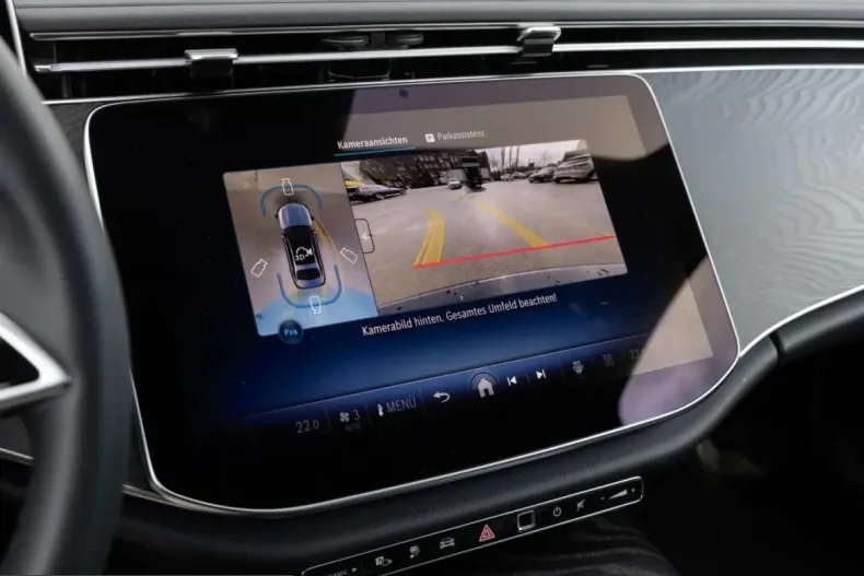 Mercedes-Benz E 300 (Clasa E) din 2025 cu 15.471 km - oferta MER203258 - foto 15