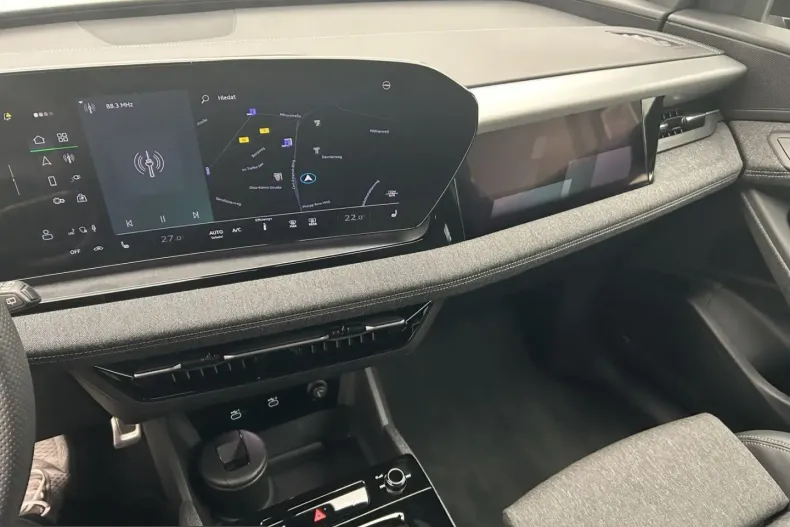 Audi Q6 e-tron din 2025 cu 14.966 km - oferta AUD203265 - foto 7