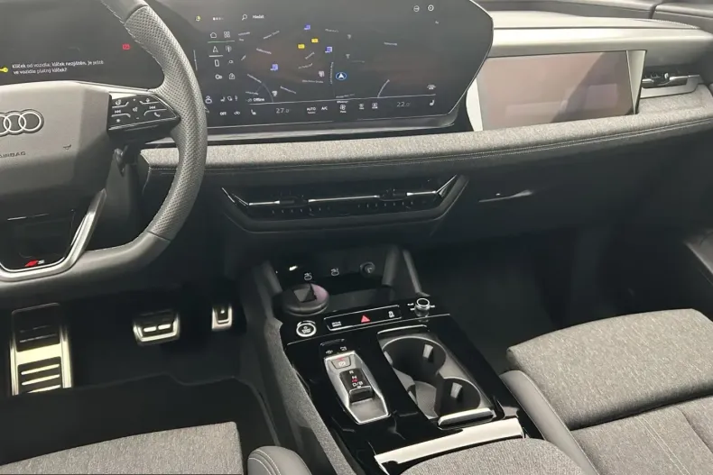 Audi Q6 e-tron din 2025 cu 14.966 km - oferta AUD203265 - foto 8