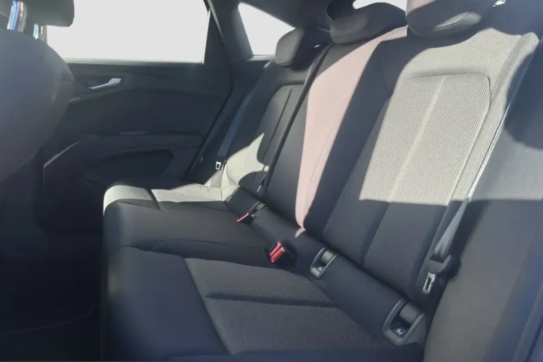 Audi Q4 e-tron din 2024 cu 34.400 km - oferta AUD203267 - foto 11