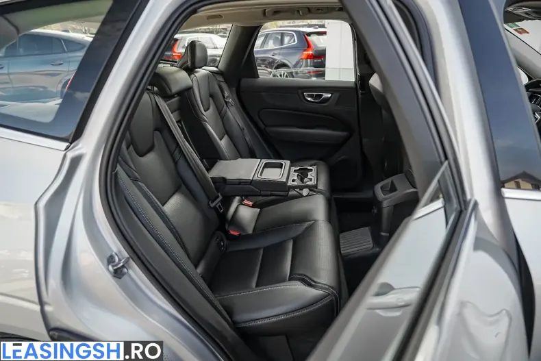 Volvo XC60 din 2021 cu 74.800 km - oferta VOL203287 - foto 11