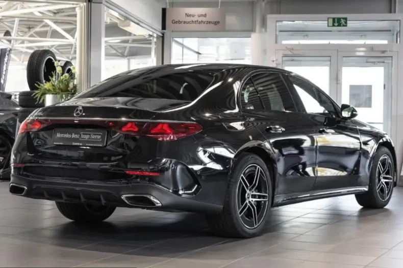Mercedes-Benz E 300 (Clasa E) din 2024 cu 8.229 km - oferta MER203289 - foto 3