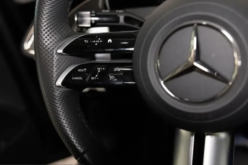 Mercedes-Benz E 300 (Clasa E) din 2024 cu 8.229 km - oferta MER203289 - foto 16