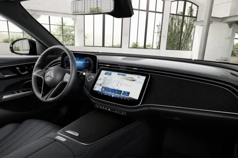 Mercedes-Benz E 300 (Clasa E) din 2024 cu 20.731 km - oferta MER203290 - foto 7