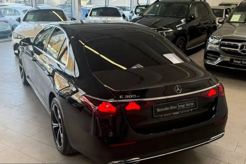 Mercedes-Benz E 300 (Clasa E) din 2024 cu 17.926 km - oferta MER203291 - foto 4