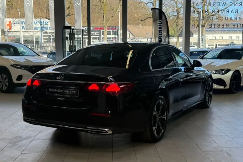 Mercedes-Benz E 300 (Clasa E) din 2024 cu 17.926 km - oferta MER203291 - foto 7