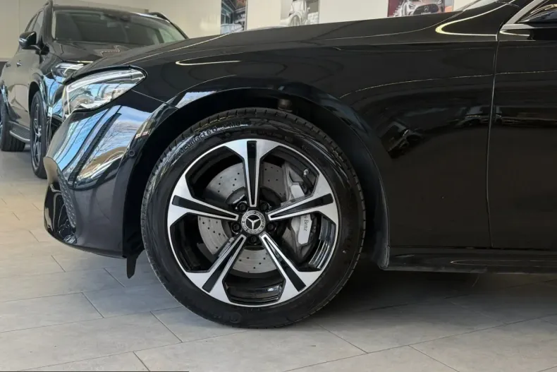 Mercedes-Benz E 300 (Clasa E) din 2024 cu 17.926 km - oferta MER203291 - foto 8