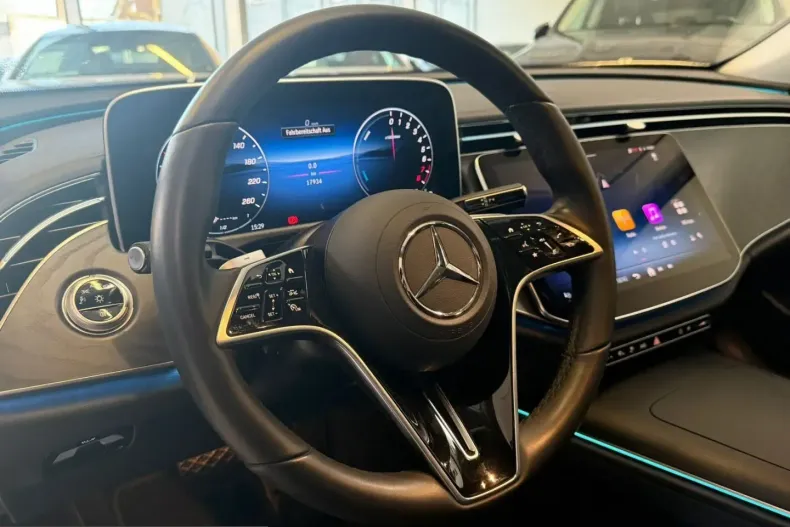 Mercedes-Benz E 300 (Clasa E) din 2024 cu 17.926 km - oferta MER203291 - foto 11