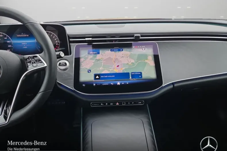 Mercedes-Benz E 300 (Clasa E) din 2024 cu 13.392 km - oferta MER203292 - foto 12