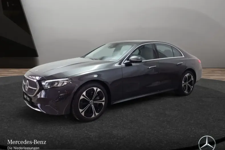 Mercedes-Benz E 300 (Clasa E) din 2024 cu 11.235 km - oferta MER203293 - foto 1