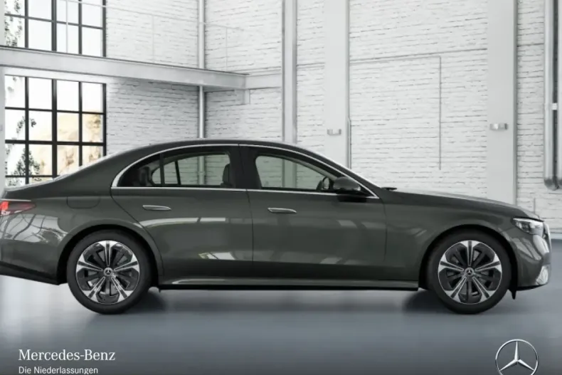 Mercedes-Benz E 300 (Clasa E) din 2024 cu 11.235 km - oferta MER203293 - foto 16