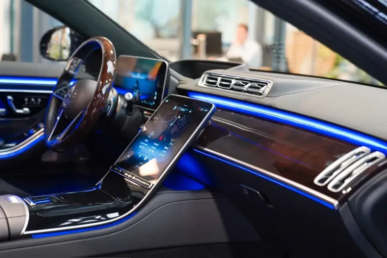 Mercedes-Benz S 500 (Clasa S) din 2025 cu 20.223 km - oferta MER203295 - foto 8