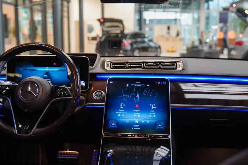 Mercedes-Benz S 500 (Clasa S) din 2025 cu 20.223 km - oferta MER203295 - foto 11