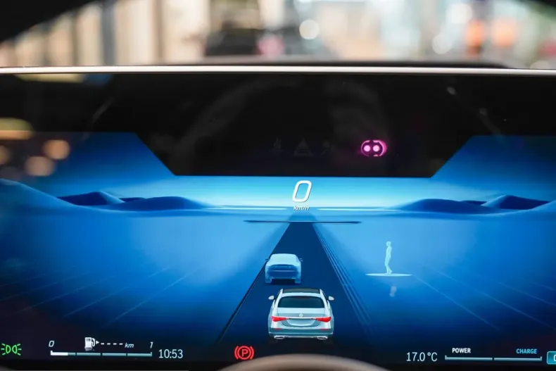 Mercedes-Benz S 500 (Clasa S) din 2025 cu 20.223 km - oferta MER203295 - foto 18