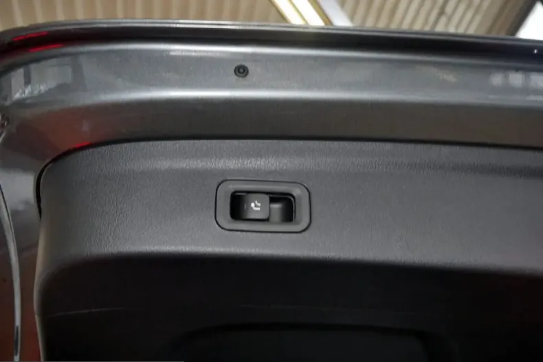 Mercedes-Benz GLE 350 (Clasa GLE) din 2025 cu 17.042 km - oferta MER203303 - foto 10