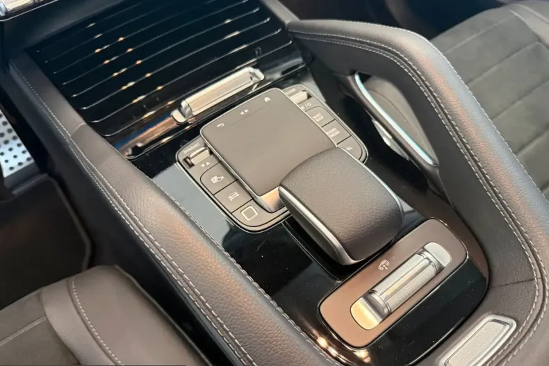 Mercedes-Benz GLE 400 (Clasa GLE) din 2025 cu 12.070 km - oferta MER203304 - foto 18