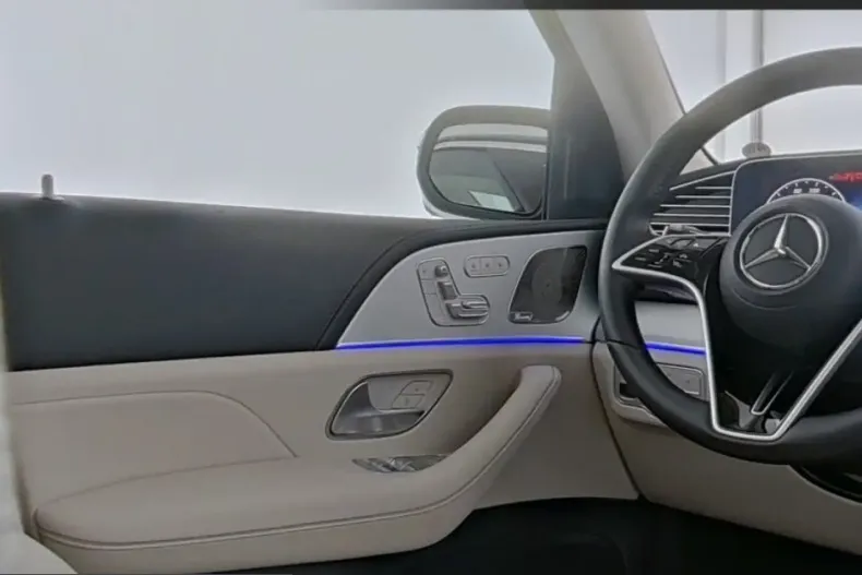 Mercedes-Benz GLE 400 (Clasa GLE) din 2025 cu 10.070 km - oferta MER203308 - foto 8