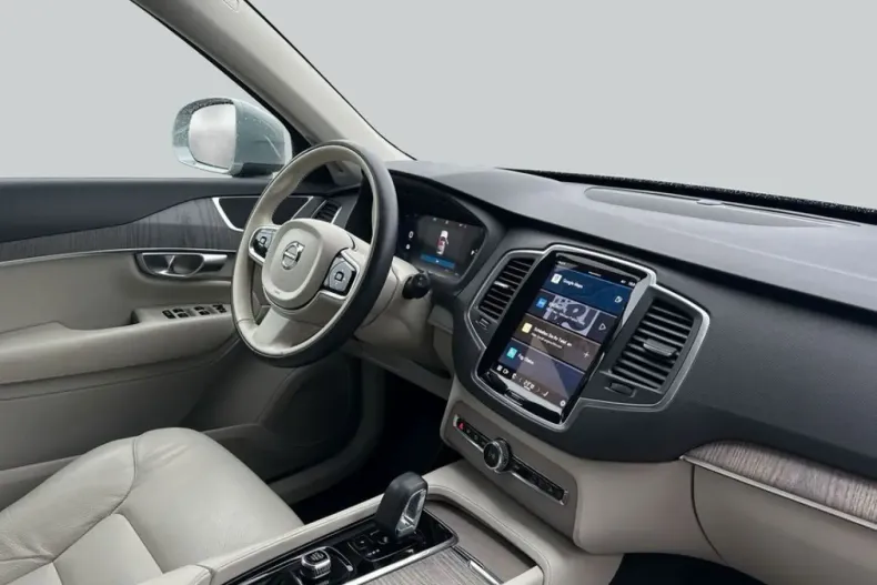 Volvo XC90 din 2023 cu 26.974 km - oferta VOL203325 - foto 12