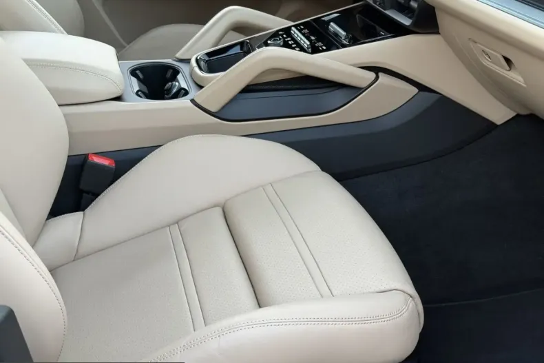 Porsche Cayenne din 2025 cu 15.300 km - oferta POR203326 - foto 18