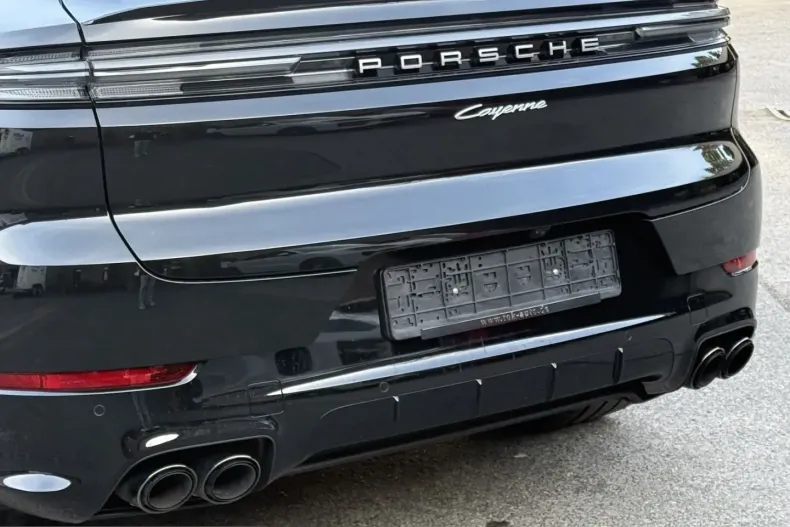 Porsche Cayenne din 2025 cu 15.300 km - oferta POR203326 - foto 21