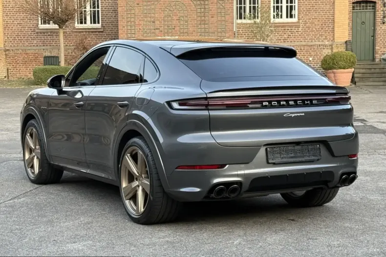 Porsche Cayenne din 2025 cu 9.700 km - oferta POR203327 - foto 15